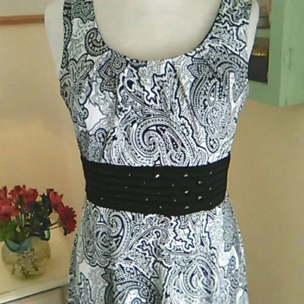 Perceptions New York Black and White Paisley Dress